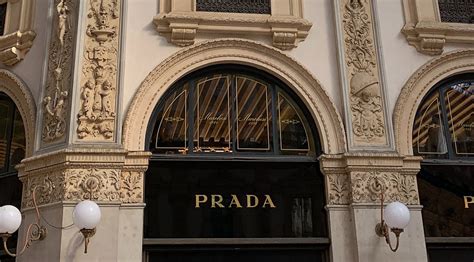 prada senigallia assunzioni - Work with us .